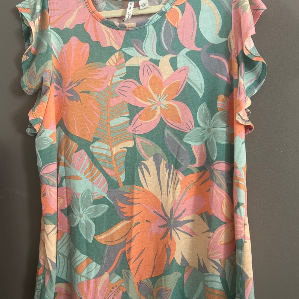 Floral Ruffle Sleeve Top Size Large